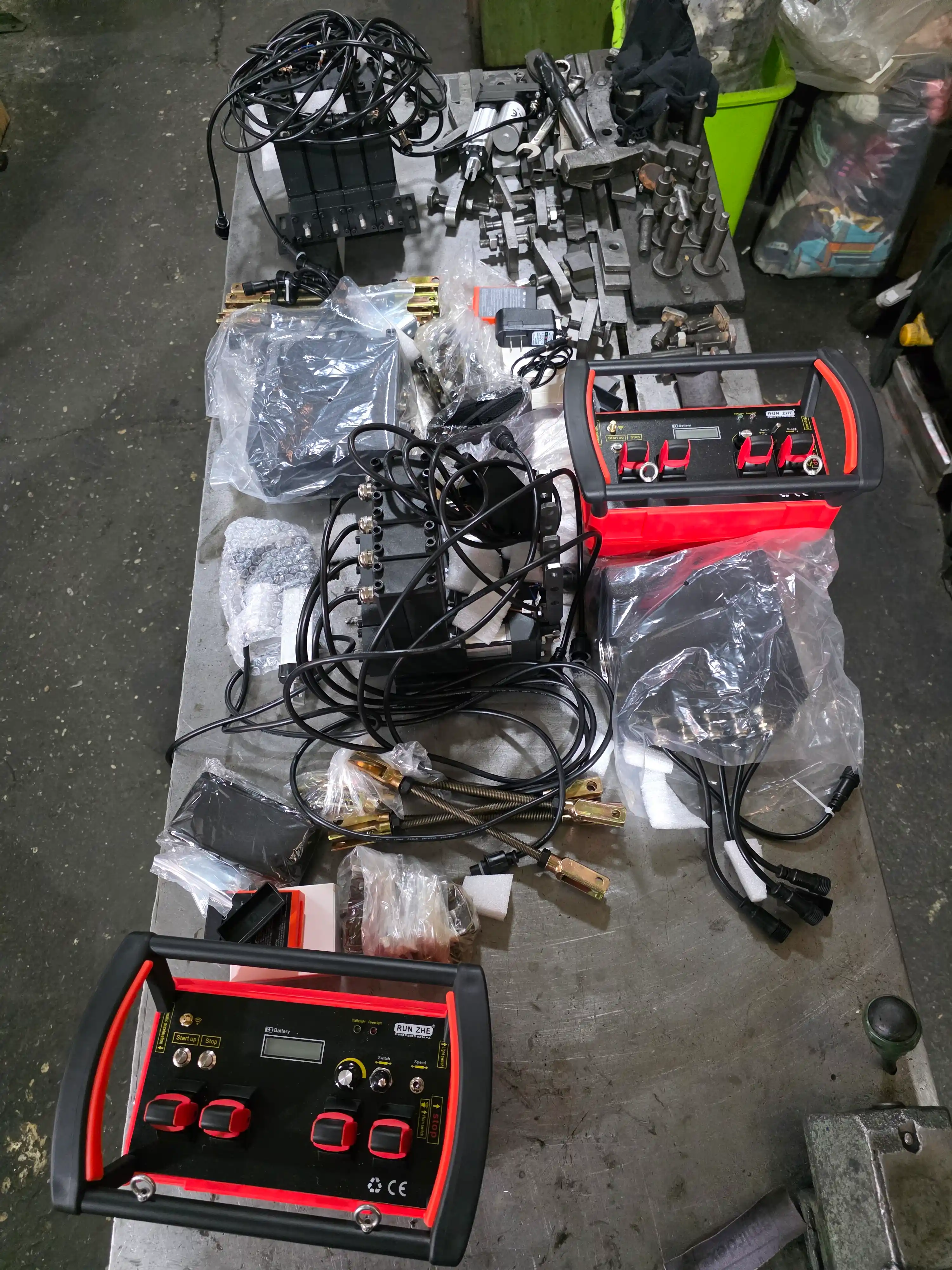 RZ400 Industrial Hydraulic Remote Control for Cranes