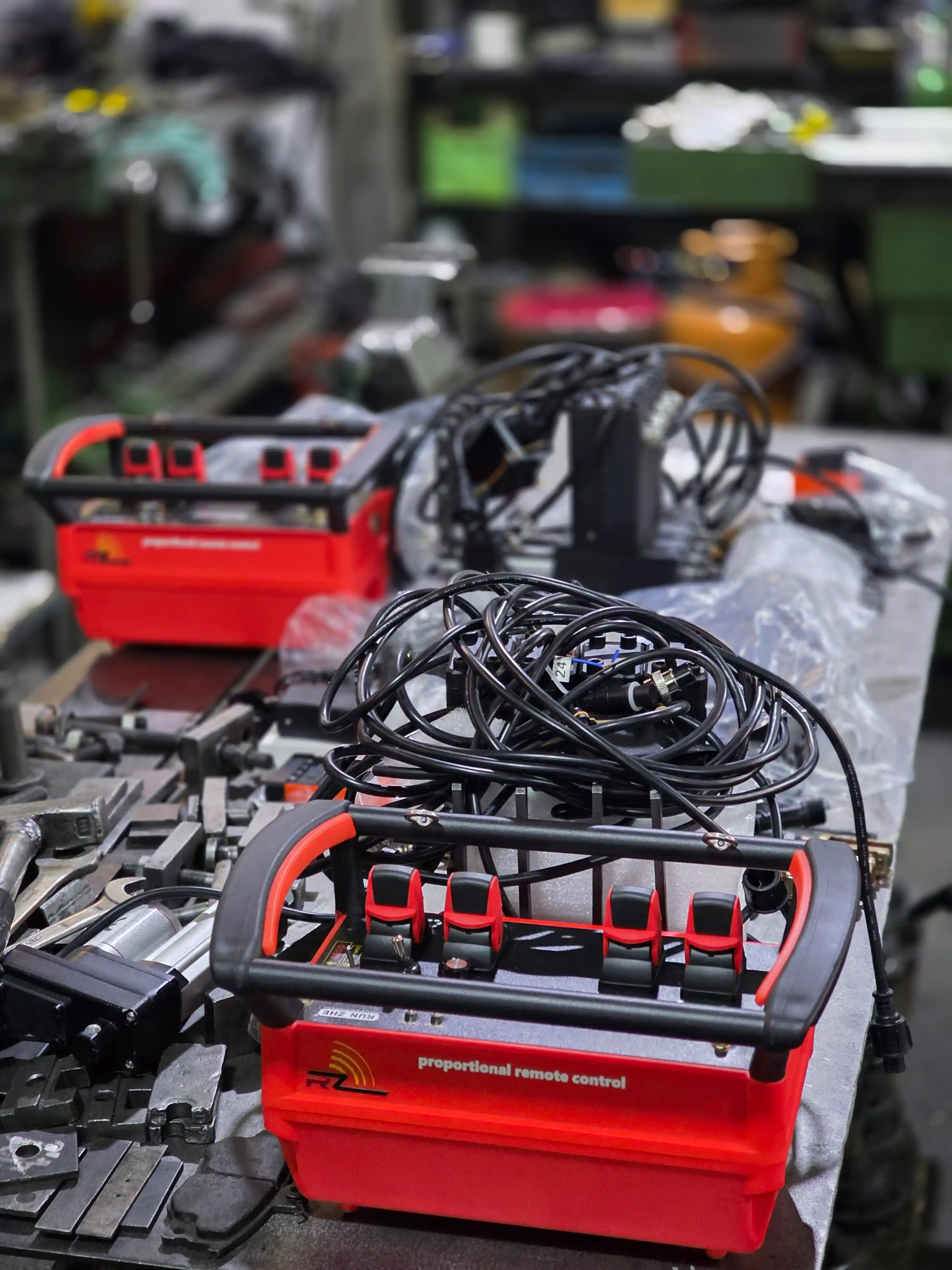 RZ400 Industrial Hydraulic Remote Control for Cranes